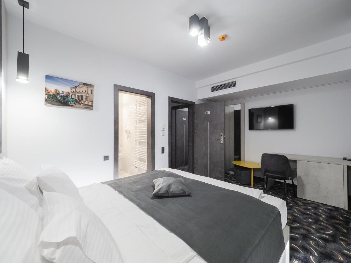 Hotel Anastasia Сибиу Экстерьер фото