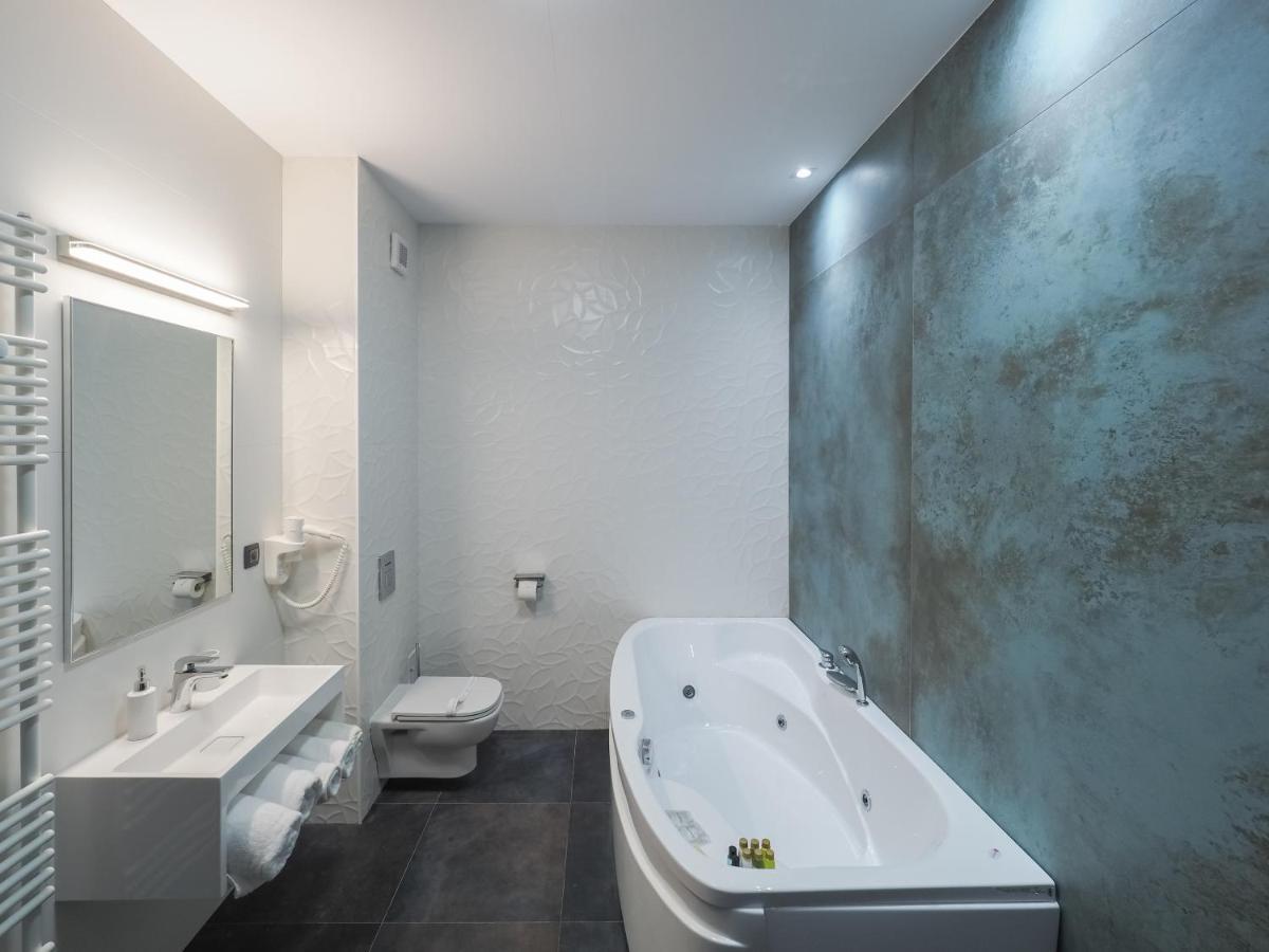 Hotel Anastasia Сибиу Экстерьер фото