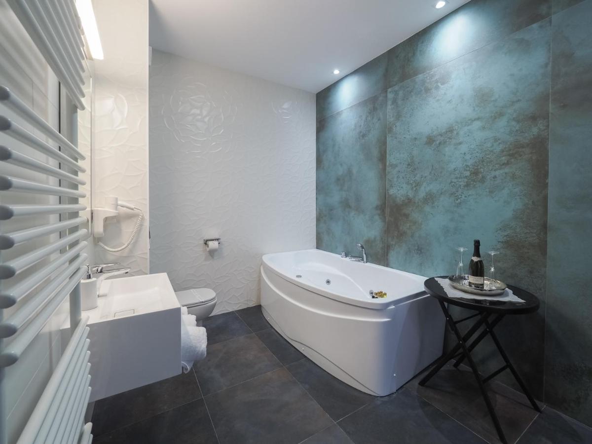 Hotel Anastasia Сибиу Экстерьер фото