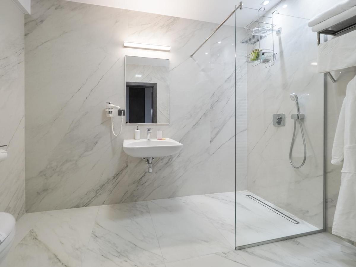 Hotel Anastasia Сибиу Экстерьер фото