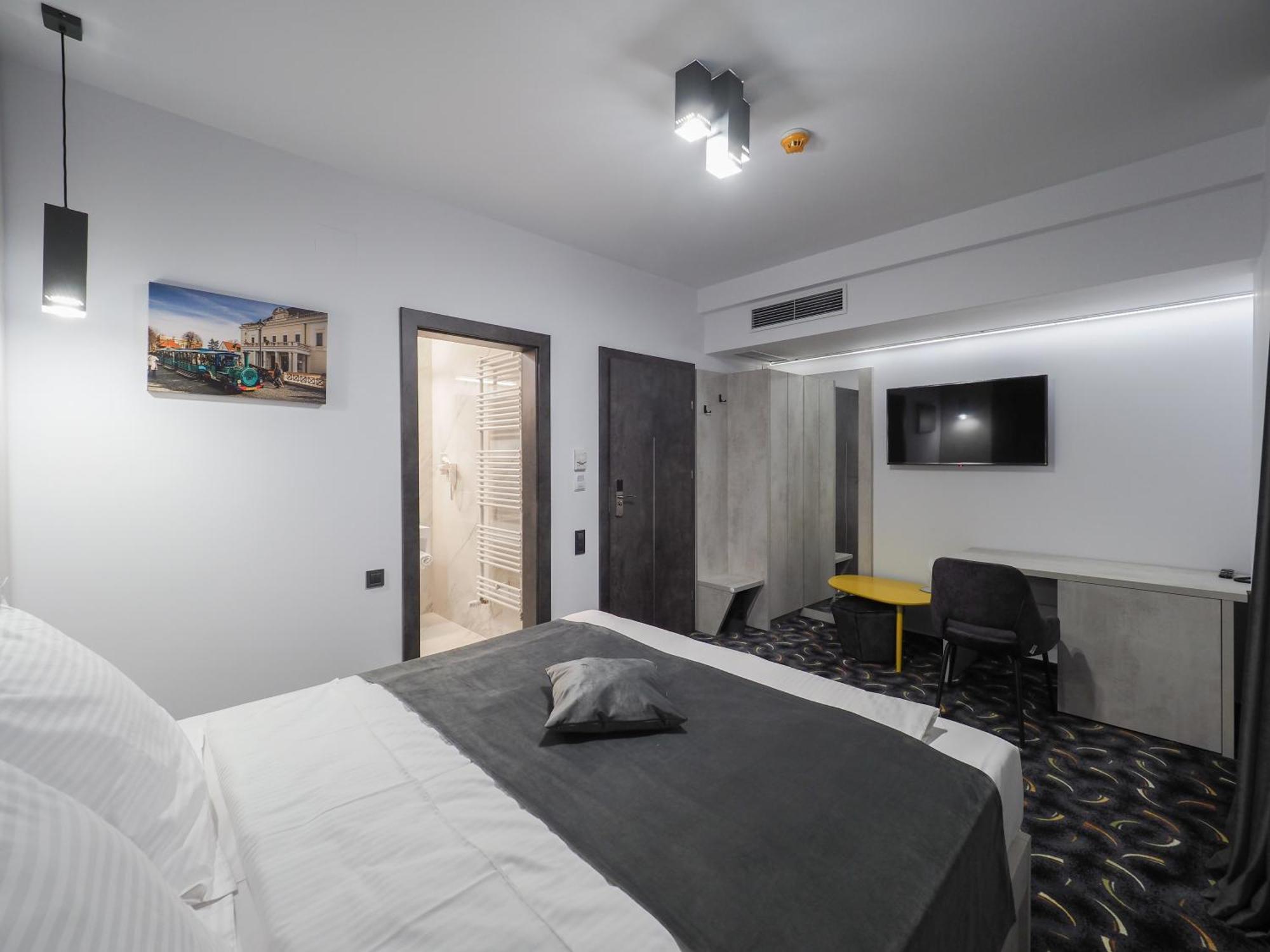 Hotel Anastasia Сибиу Экстерьер фото